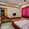 Отель OYO 11585 Hotel Shreenithi, фото 7
