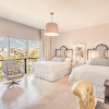 Отель Open and Bright Beachfront Apt at Aquamarina F34, фото 2