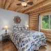 Отель Bearfoot Chalet 3 Bedroom Home by NW Comfy Cabins, фото 21