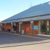 Отель Burke and Wills Mt Isa Motel в Маунт-Исе