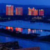 Отель Anman Misty Wild Luxury River View Hotel (Gaozhuang Xishuangjing Star Night Market), фото 1