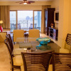 Отель Spacious One Bedroom Suites With Kitchen, Bay Views & Access to Outdoor Pools, фото 8