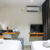 Отель Cozy Studio Room Bintaro Icon Apartment, фото 9