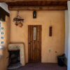 Отель Cowboy On The Acequia, 2 Bedrooms, Fireplaces, Washer/dryer, Sleeps 4, фото 2
