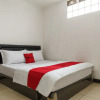 Отель RedDoorz @ Cibogo Puncak Bogor 2, фото 5