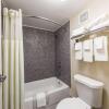 Отель Quality Inn, фото 10