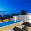 Отель Large 9 Bedroom Villa in Camps Bay w Pool Apostles Views, фото 15