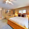 Отель New Listing! Spacious Lake W/ 2 Fireplaces 4 Bedroom Home, фото 17