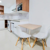 Отель Comfortable And Tidy Studio Tamansari Bintaro Mansion Apartment, фото 11