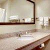 Отель Cobblestone Inn & Suites - Harper, фото 10