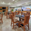 Отель Holiday Inn Express Hotel & Suites Vacaville, an IHG Hotel, фото 31