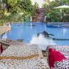 Отель Relaxing Palm Pool Villa, Tropical Illuminated Garden Private Swimming Pool, фото 17