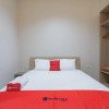 Отель RedDoorz Plus @ Cirebon City Center, фото 17