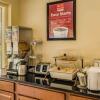 Отель Econo Lodge, фото 9