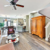 Отель Cheerful Bluffton Townhome: 1 Mi to Old Town!, фото 11