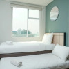 Отель Comfy 4 Pax 2BR Apartment at Gallery West Residence, фото 3