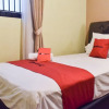 Отель RedDoorz near Surabaya Town Square, фото 11