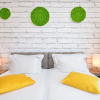 Отель Candy Studio - Quiet Room - Open Kitchen -smart Tv, фото 2