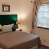 Отель Six Valk Avenue Guest House, фото 35