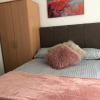 Отель Lovely 4-bed House in Anfield all En-suite,, фото 1