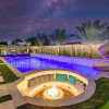 Отель Wanderlust: Pool/spa, Waterslide, Firepit, Game Rm, фото 19