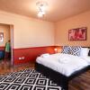 Отель Distinct & Decent 2 BDR Apt Steps From Nightlife and Airport, фото 7