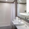 Отель SpringHill Suites by Marriott East Lansing University Area, фото 6