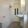 Отель Spacious 4P Canal Apartment, фото 9