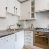 Отель Luxurious 2BR flat in Pimlico, near Warwick sq., фото 6