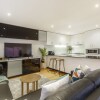 Отель StayCentral - Port Melbourne Townhouse, фото 4