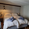 Отель Remarkable 4-bed Cottage in Cearleon, фото 20