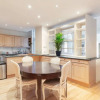 Отель The Heart of Chelsea - Modern & Bright 3BDR Home with Gym, Parking & Patio, фото 12