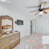 Отель Upscale Canal-side W/ Lanai, Pool & Hot Tub! 3 Bedroom Home, фото 4