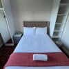 Отель Unwind in Comfort at Cosy Caradus Free Parking, фото 2