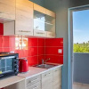 Отель Brunswick Villa Units near Lagana Beach, фото 12