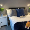 Отель The North Wales Gathering - 9 Bedroom - EV Charging, фото 3