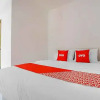 Отель OYO 90466 Roemah Singgah & Kost Ekslusif Syariah, фото 7