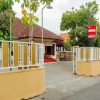 Отель OYO 2010 Dalem Jongke Homestay, фото 19