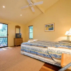 Отель Little Cove Townhouses, фото 3