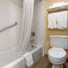 Отель Quality Inn & Suites, фото 8