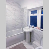 Отель Stylish 3 Bed House + Free Parking + Great Location, фото 5