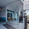 Отель RedDoorz Syariah @ Ahmad Yani Street Balikpapan, фото 1