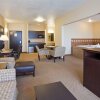 Отель Holiday Inn Express & Suites Brandon, an IHG Hotel, фото 29