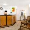 Отель Super 8 by Wyndham Cloverdale Wine Country, фото 10