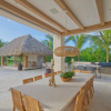 Отель Luxury Villa With Heated Pool Jacuzzi Full Staff, фото 18