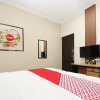 Отель OYO 572 Omah Gedongkuning Syariah Homestay, фото 18
