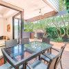 Отель Spacious Home In New Farm For 6 W/ Parking, фото 14
