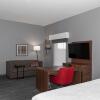 Отель Hampton Inn & Suites Charlotte Steele Creek, фото 23