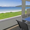 Отель Casa Martins', 219 Foreshore Drive - Absolute Waterfront House, фото 5