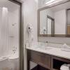 Отель Quality Inn & Suites, фото 23